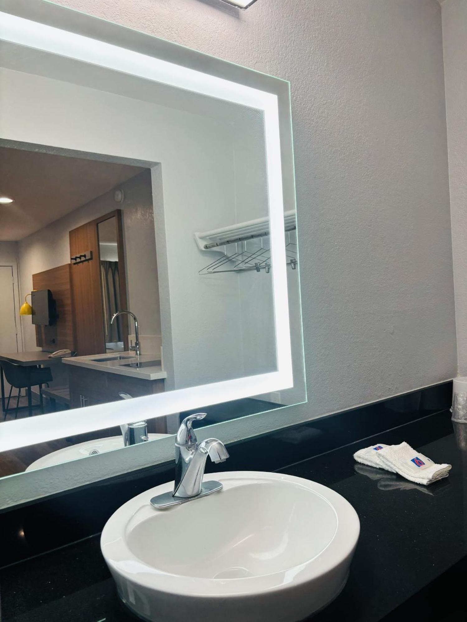 Motel 6-Santa Ana, Ca ภายนอก รูปภาพ